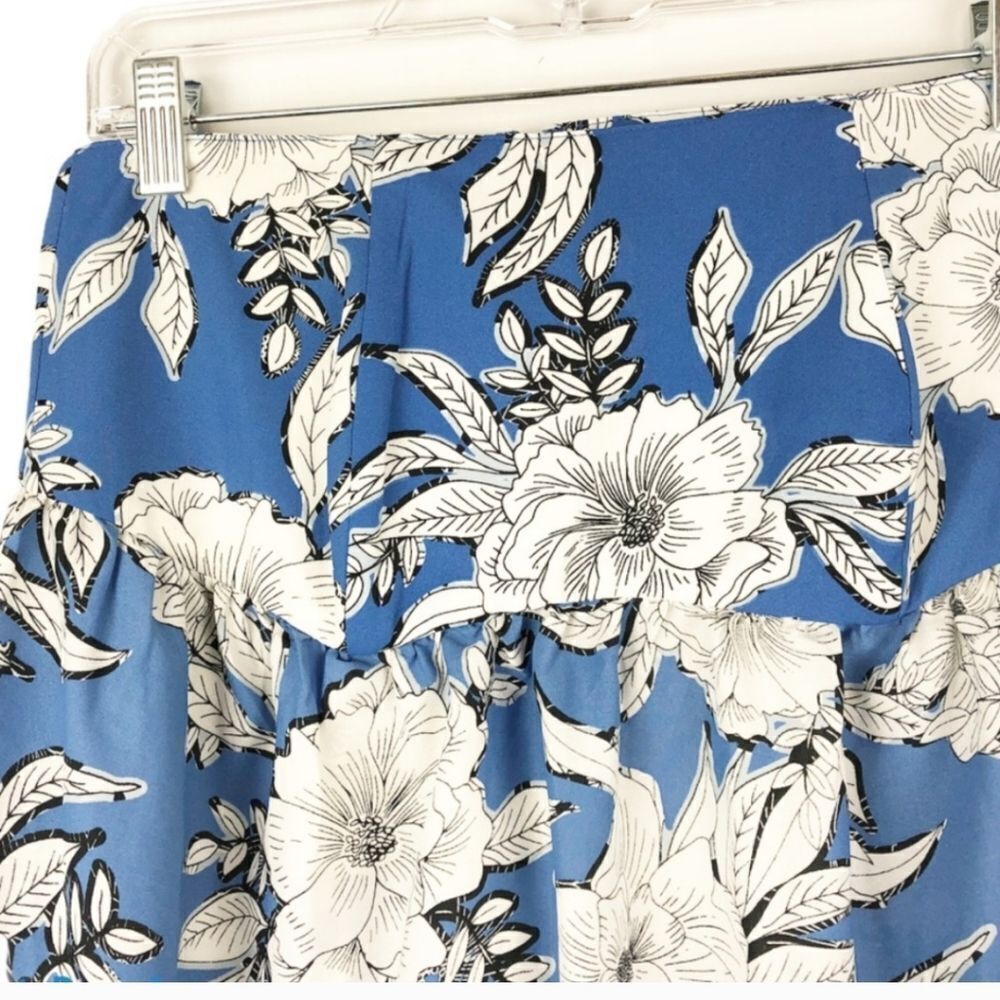 NWT Lovers + Friends Lifes A Beach Floral Top - Picture 4 of 16